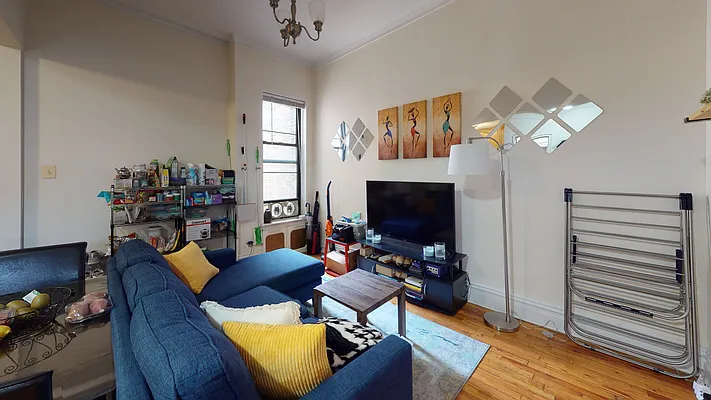 Rented by Bond New York | media 3