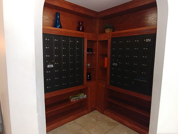 4th image of 636 N Terrace Ave APT 7F