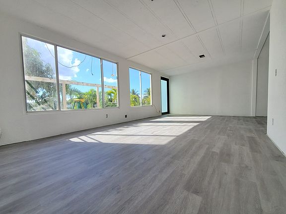 3rd image of 21756 N Heritage Cir