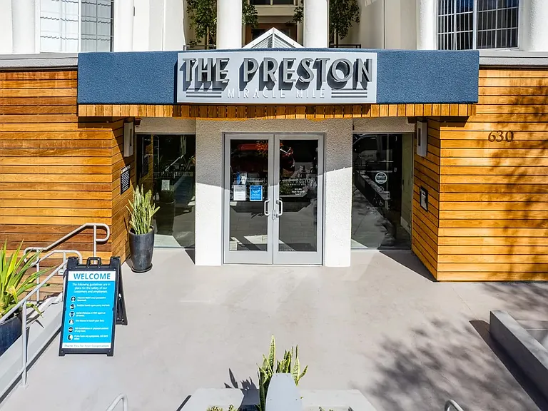 The Preston — Photo 43