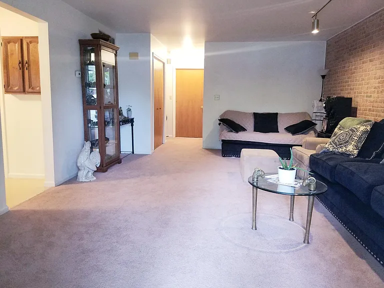 21B Rosemont Ct — Photo 6