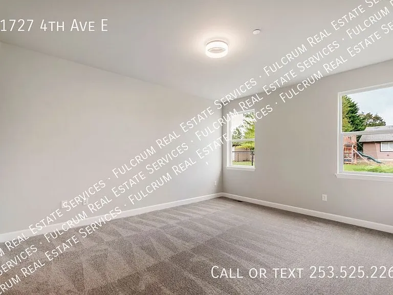11727 4th Ave E — Photo 16
