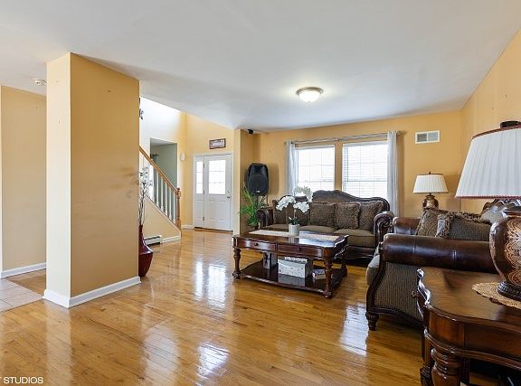 5th image of 1750 Central Blvd