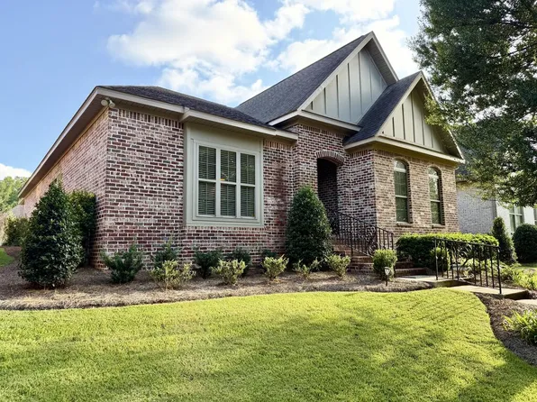 207 Kelso Ln, Dothan, AL 36305