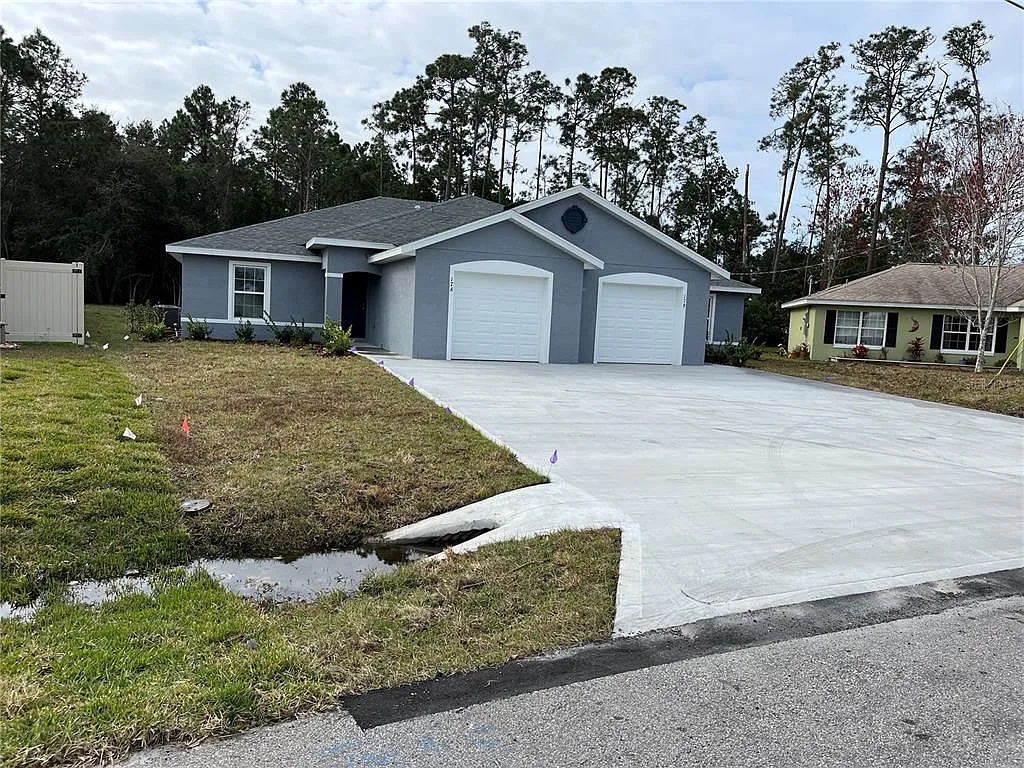 3 bed, 2.0 bath, 1213 sqft, $1,700 — Photo 1