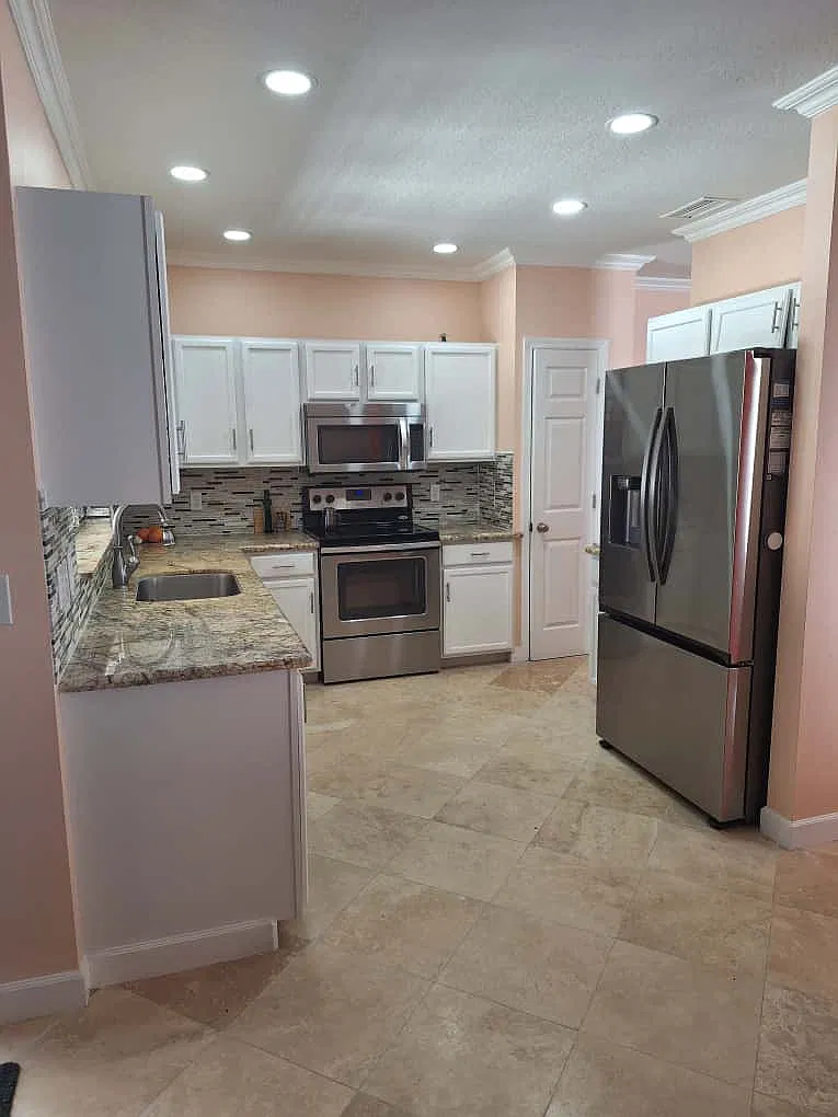 3 bed, 2.5 bath, 1832 sqft, $2,200 — Photo 4