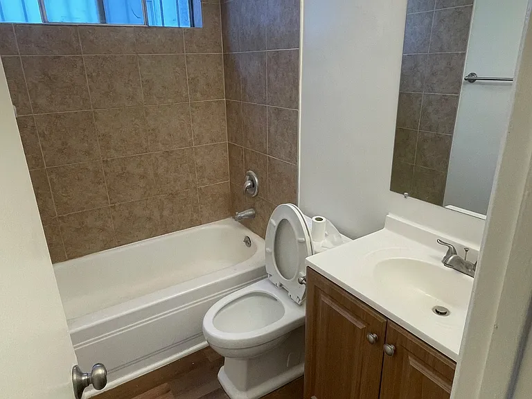 Kahlua Apartments — Photo 6