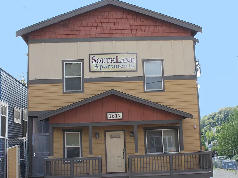 1617 Southlane Apartments — Photo 1