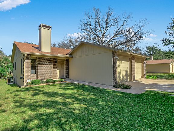 3rd image of 4504 Smooth Oak Dr #A & B