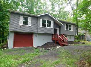 124 Dunchurch Dr, Bushkill, PA 18324