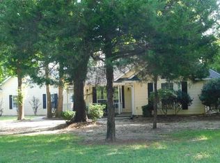 1817 Greenbriar Trl, Holly Lake Ranch, TX 75765