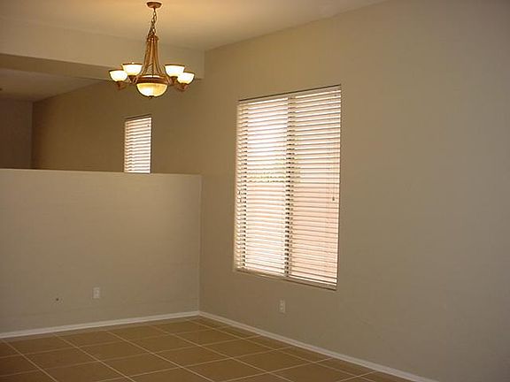 4th image of 1917 W Periwinkle Way