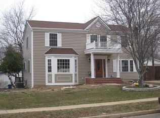 6702 Bowie Dr, Springfield, VA 22150