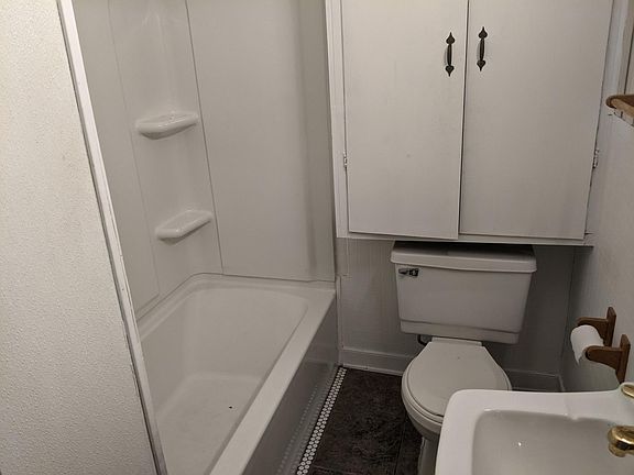 4th image of 308 E Portage Trl APT 1