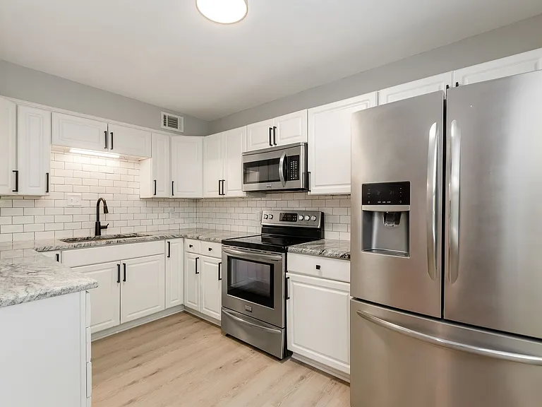 2591 Charing Rd #D — Photo 17