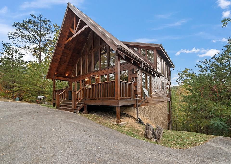 1st image of 1631 Barn Door Ln