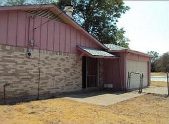 2nd image of 1401 Ridgecrest Dr