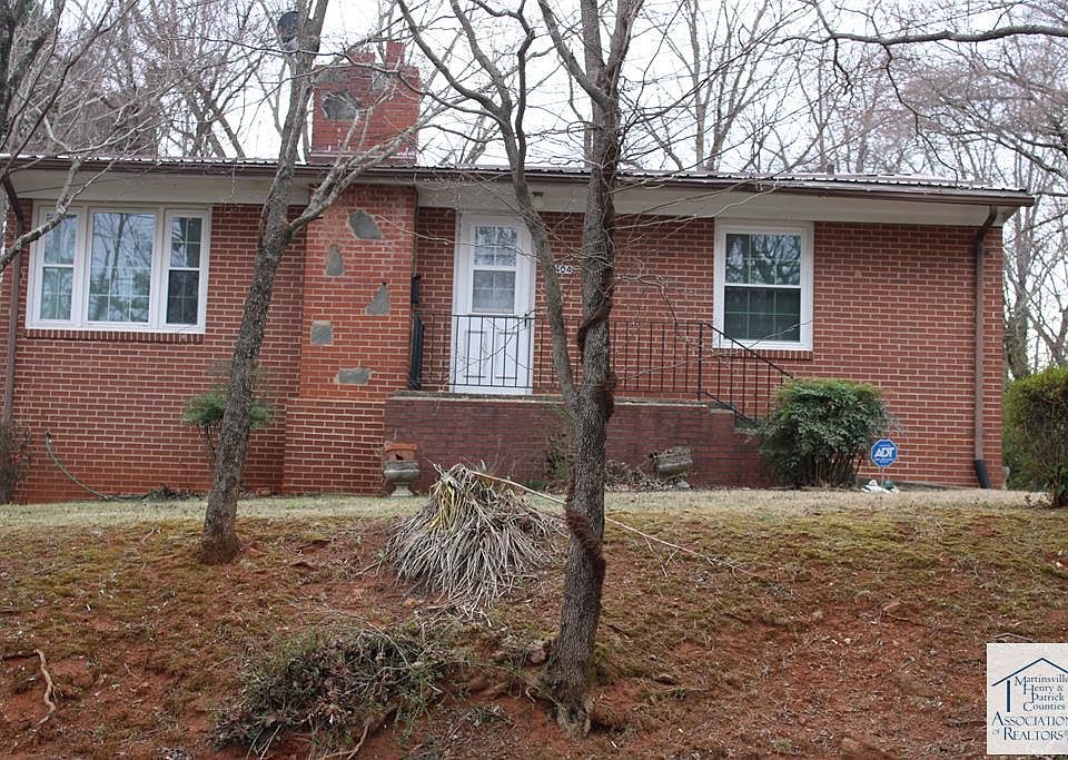 1st image of 404 1st St