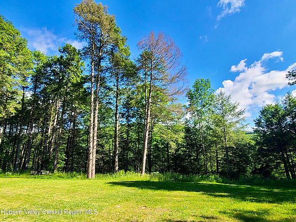 3rd image of 125 Deer Lane