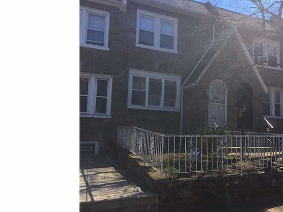5th image of 5726 Woodcrest Ave