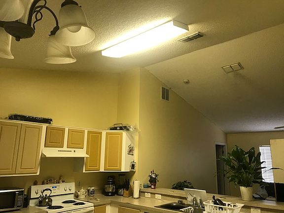 4th image of 204 Grouper Ct