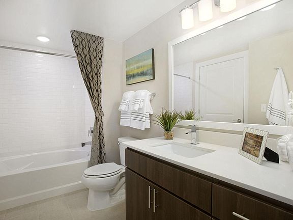 4th image of 4303 E 9th Ave #10