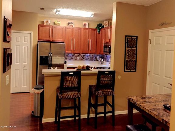 5th image of 439 Sherwood Oaks Dr