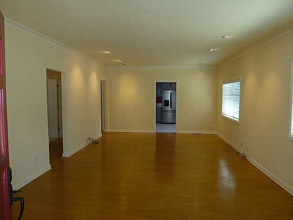 4th image of 146 S Morrison Ave