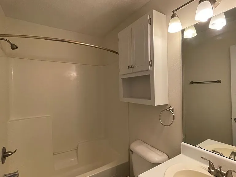 118 W Briar Dr — Photo 18