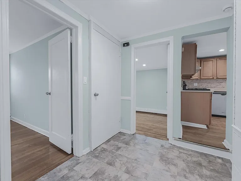 650 8th Ave #2 — Photo 3