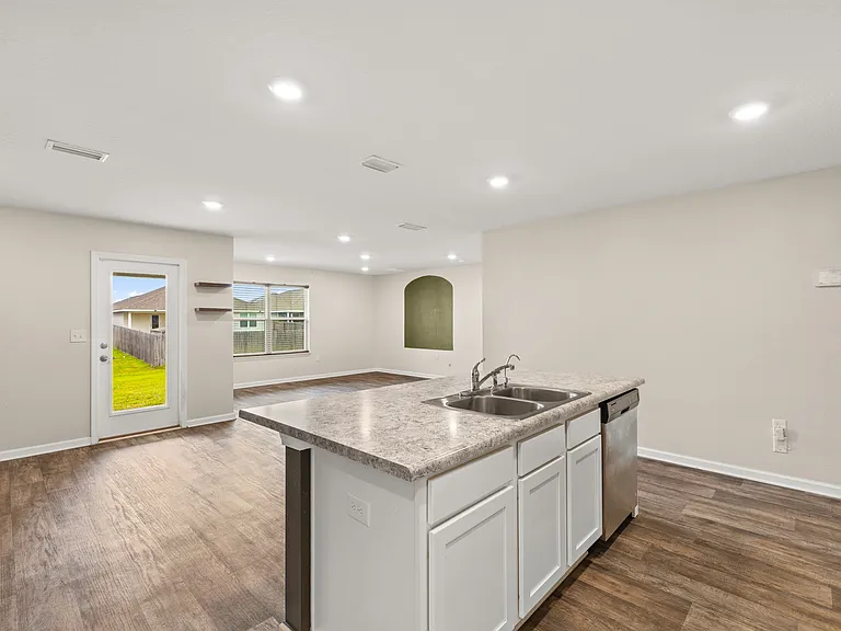 7292 Ellie B Dr — Photo 21