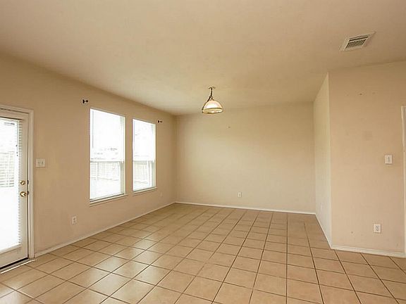 5th image of 6202 Hubbell Dr