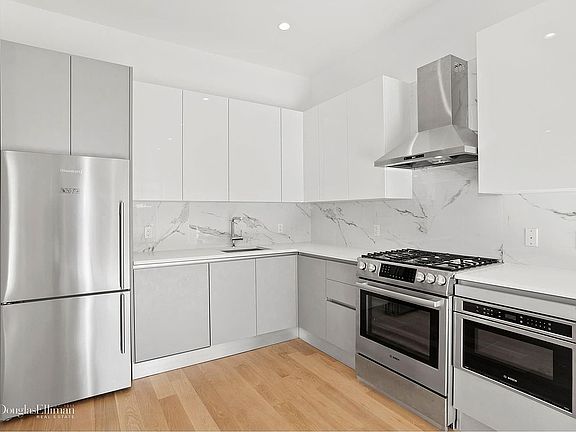 5th image of 5-28 47th Ave #3B