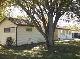 6813 W River Rd, Yorktown, IN 47396
