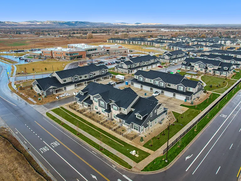 The Bend at Highland Meadows — Photo 34