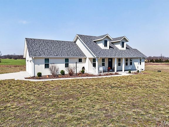 2nd image of 19780 Destiny Rd