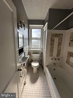 1 bed, 1.0 bath, 650 sqft, $1,050 — Photo 4