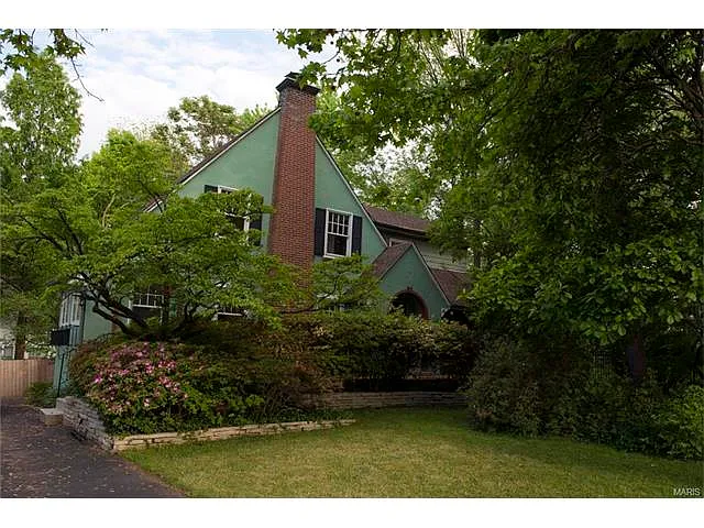 222 Parkhurst Ter photo 1