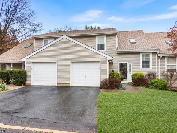 56 Devonshire Dr, Franklin Twp., NJ 08873