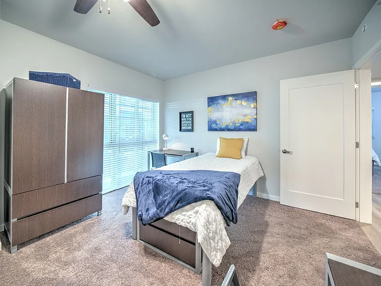 EXPERIENCE The Den & ALL it has to Offer! Now leasing for June 2026! — Photo 14