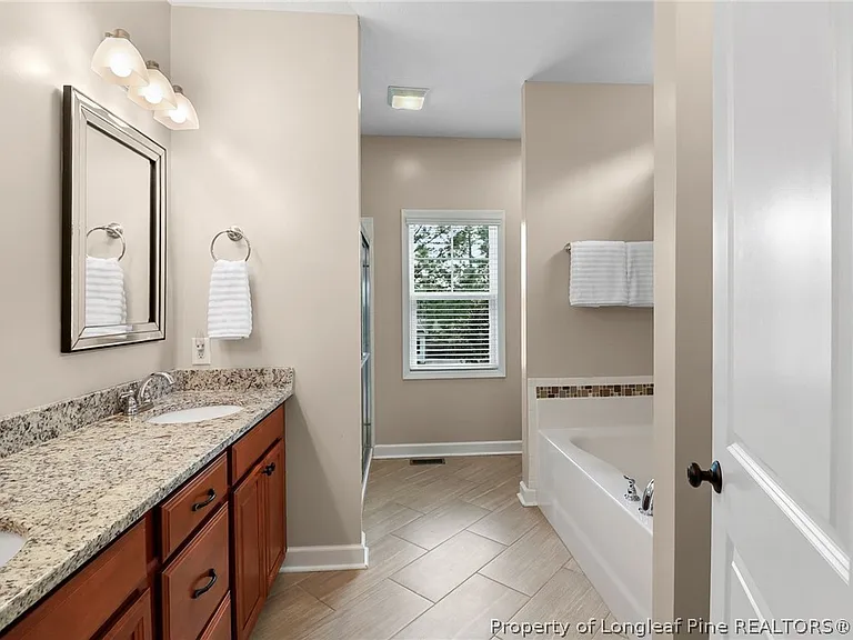 15 Wampanoag Ln — Photo 22