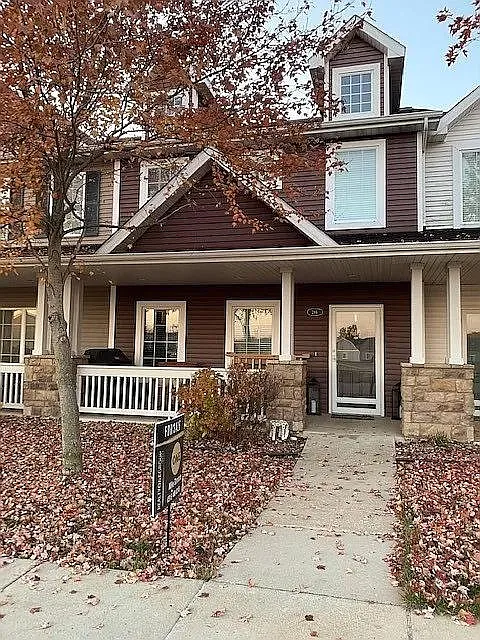 286 SE Booth Ave