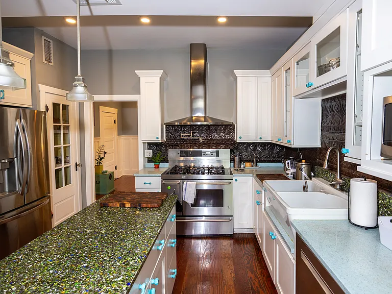 3404 Cedar St — Photo 8