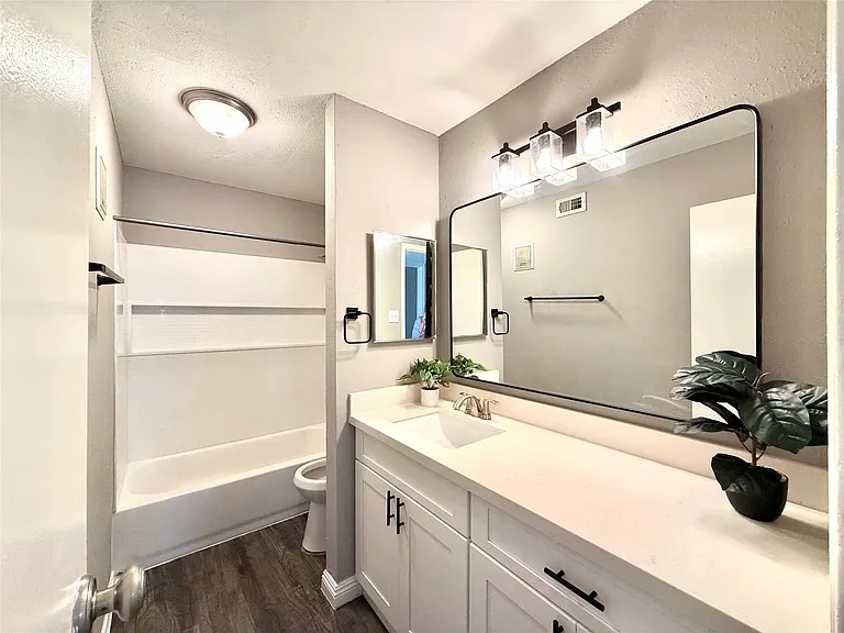 7200 T C Jester Blvd #3903 — Photo 16