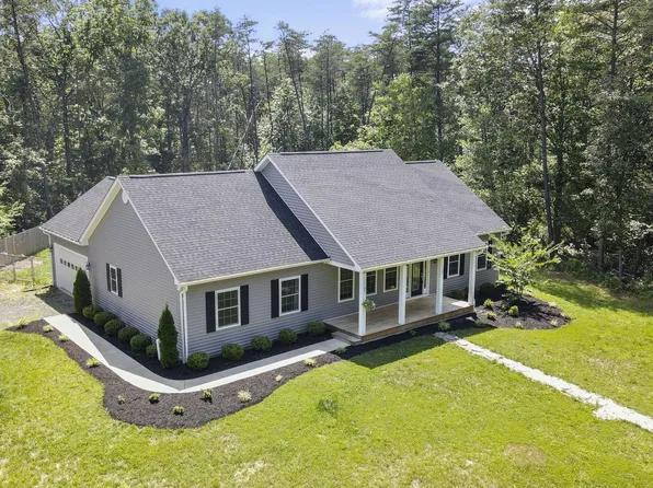 7578 Oakwood Lake Dr, Rhoadesville, VA 22542