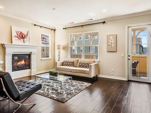 2nd image of 2881 Maricopa St