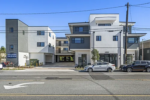 2Fifty Luxury Apartments Photo 1