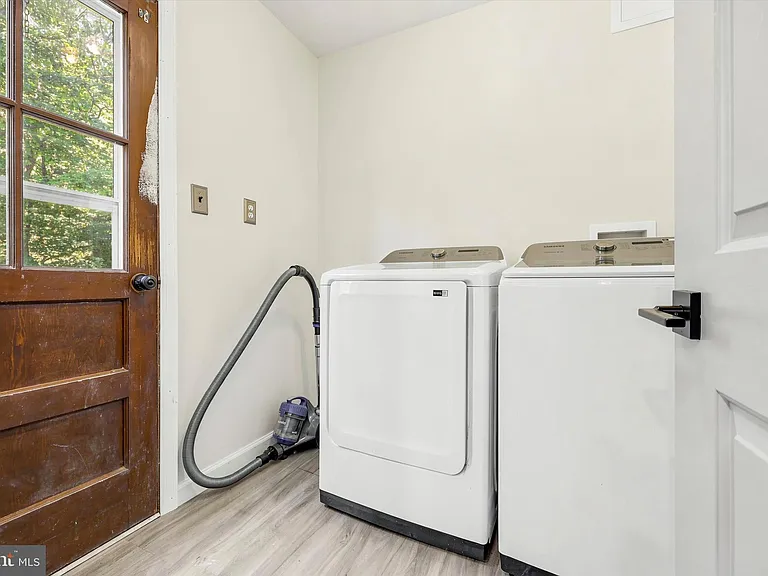 6 Janice Dr — Photo 13