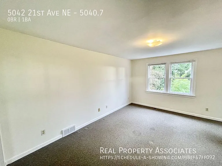 5042 21st Ave NE #5040.7 — Photo 4