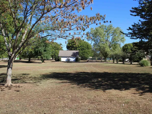 Deerwood Ln, Nashville, AR 71852